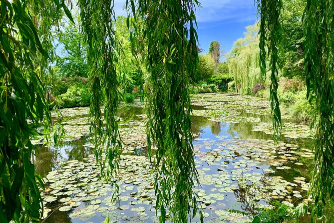 Versailles Palace and Giverny Private Guided Tour from Paris - Time to wander through Giverny village