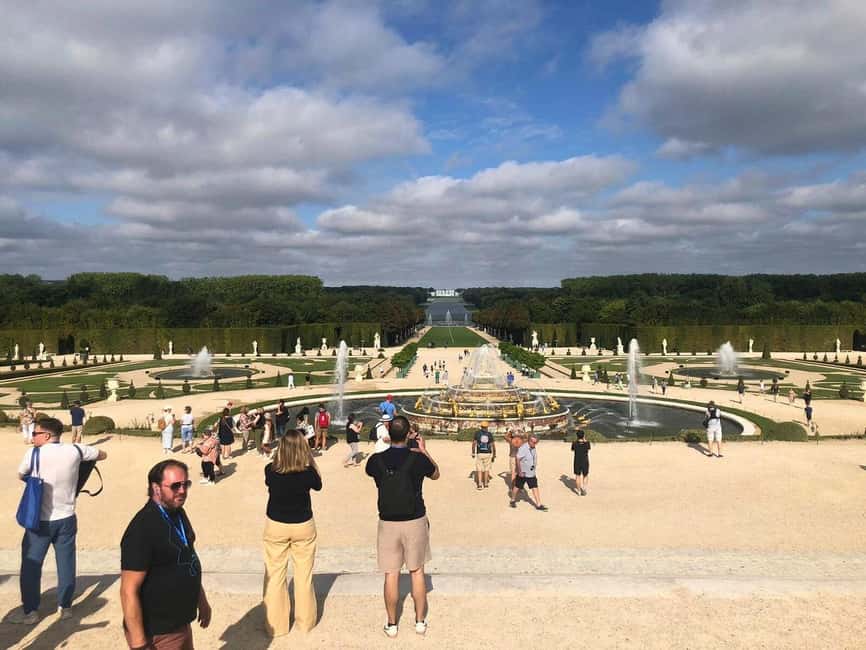 Versailles: Palace & Gardens Guided Tour with Entry Tickets - The King’s Grand Apartment and royal symbolism