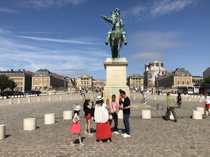 Versailles: Palace Guided Tour with Skip-the-Line Ticket - Getting to the Statue of Louis XIV