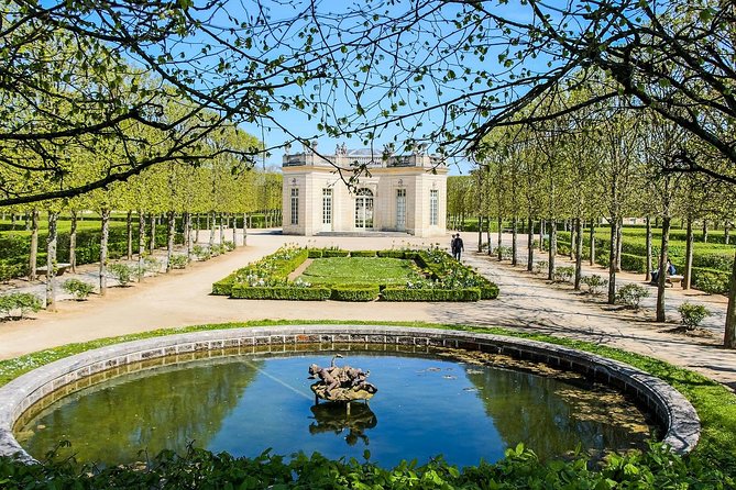 Versailles Palace & Marie-Antoinette's Estate Private Guided Tour with Lunch - Petit Trianon and Marie-Antoinette’s Private World