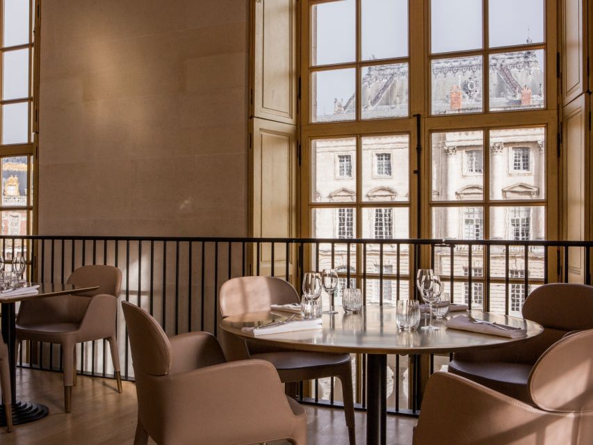 Versailles Palace Skip-the-Line Entrance and Breakfast - The meal and the handoff to the palace