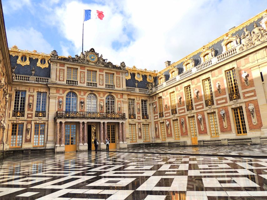 Versailles: Skip-the-Line Guided Palace Tour and Full Access - The Royal Apartments and State Apartments