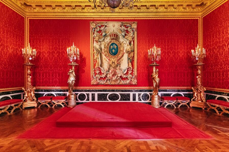 Versailles: Skip-the-Line Tour of Palace with Gardens Access - Timing, comfort, and who should book