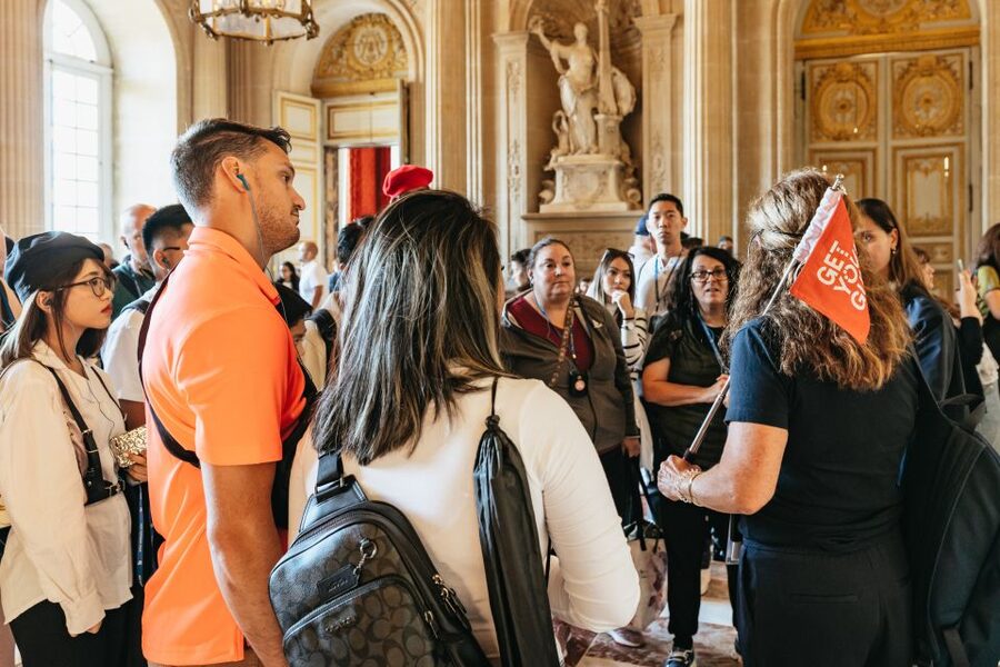 Versailles: Skip-the-Line Tour of Palace with Gardens Access - Why a guide helps inside Versailles