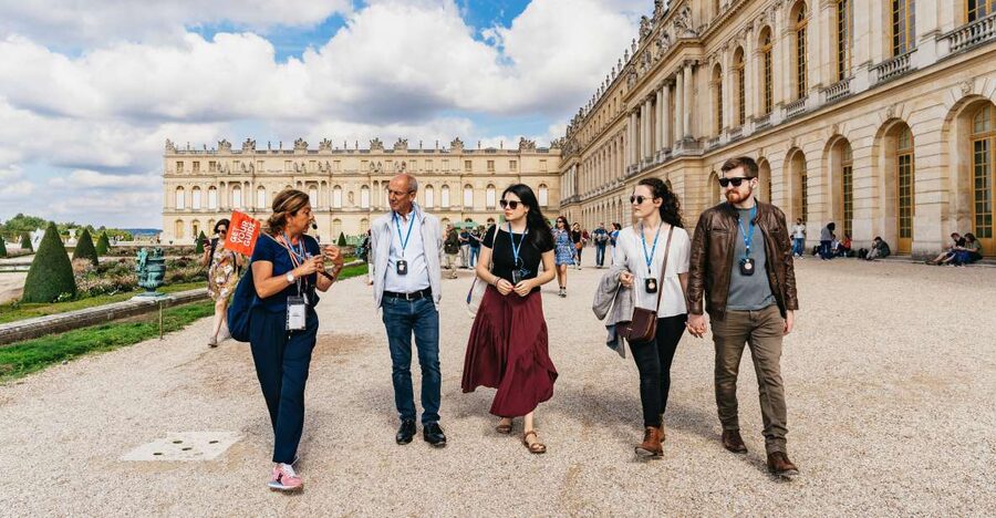 Versailles: Skip-the-Line Tour of Palace with Gardens Access - The 90-minute route through the main palace