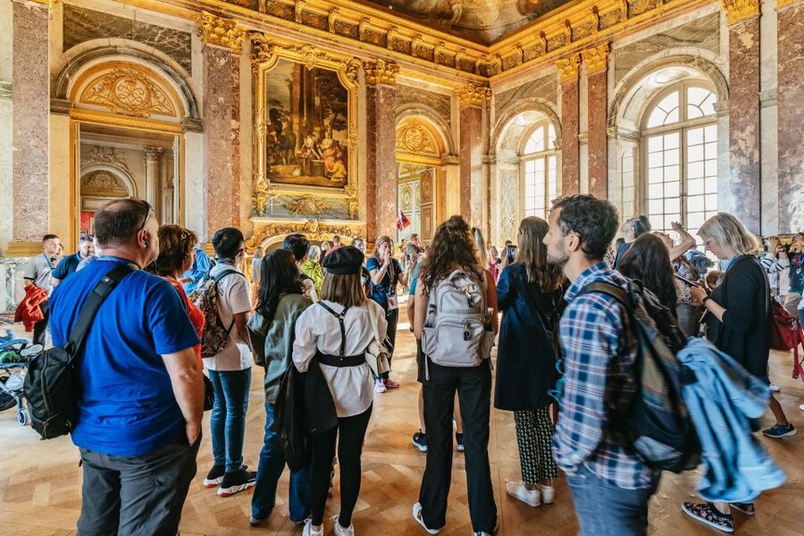 Versailles: Skip-the-Line Tour of Palace with Gardens Access - Meeting at the GetYourGuide shop