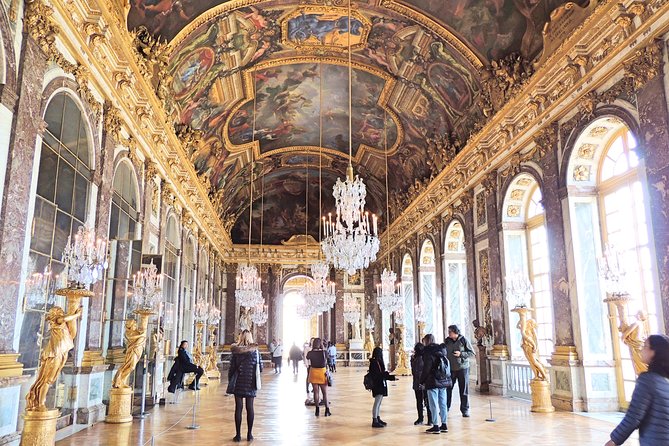 Versailles Small Group Guided Tour with Local Guide - Crowds, heat, and the real pace of the visit