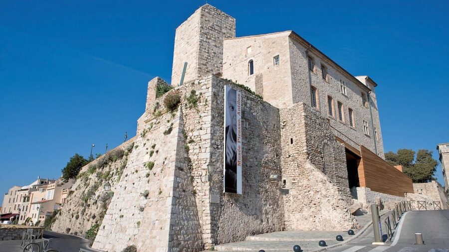 Visit Saint Paul de Vence, Antibes, and Cannes: 7-Hour Tour - Cannes: film-festival fame and a worthwhile old quarter