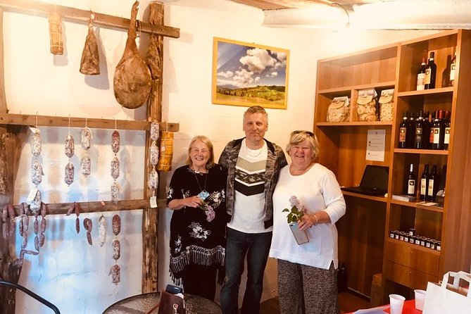 Visit to the Cinta Senese farm in Montepulciano - Why this small farm visit feels different