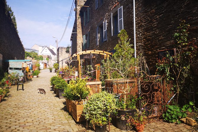 [Walking Tour] Discover the Best of Brest in 2 hours - One surviving street near the Capucins