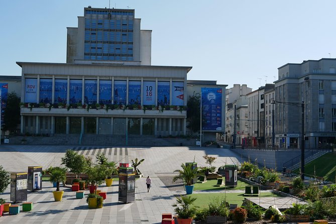 [Walking Tour] Discover the Best of Brest in 2 hours - Les Ateliers des Capucins, from military workshops to arts center