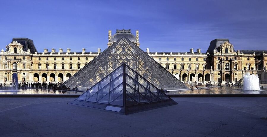 Welcome to Paris Day Trip from London via Train - The one-hour Seine cruise